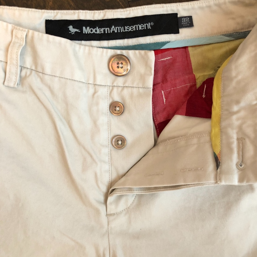 Modern Amusement Cream Khaki 32x31